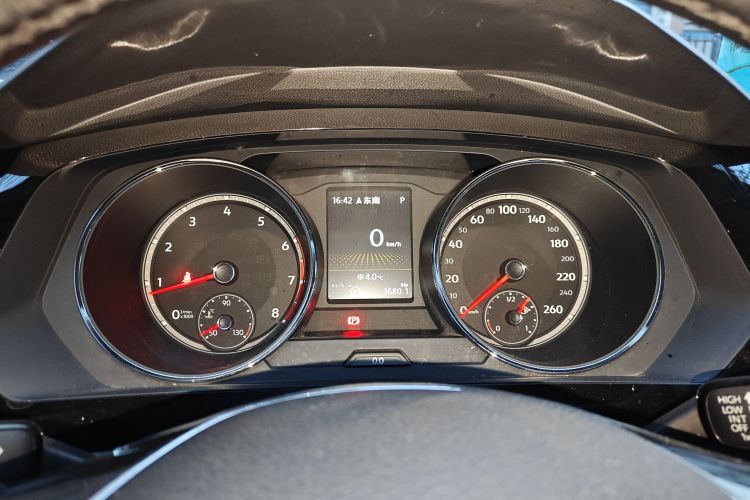 大众 途观L 2018款 330TSI 自动两驱豪华版中控内饰14