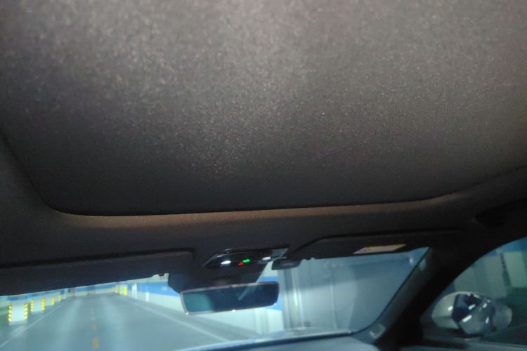 领克08 EM-P 2025款 120km 长续航Halo中控内饰22