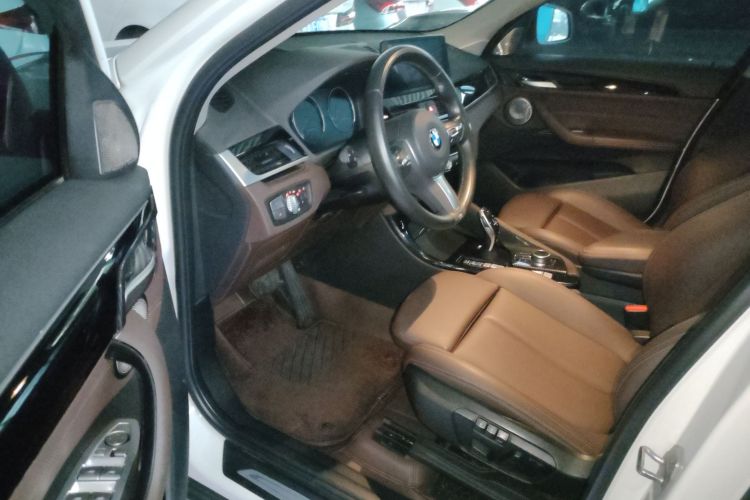 宝马X1 2020款 sDrive20Li 尊享型中控内饰7003