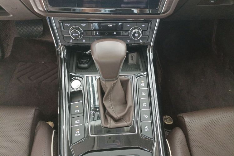 大众 辉昂 2021款 380TSI 尊贵版中控内饰18