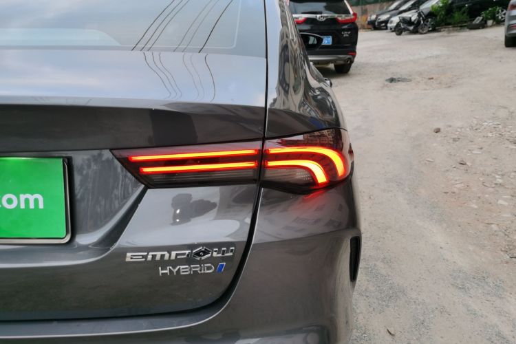 广汽传祺 2023款 影豹H 高能混动版车身外观9