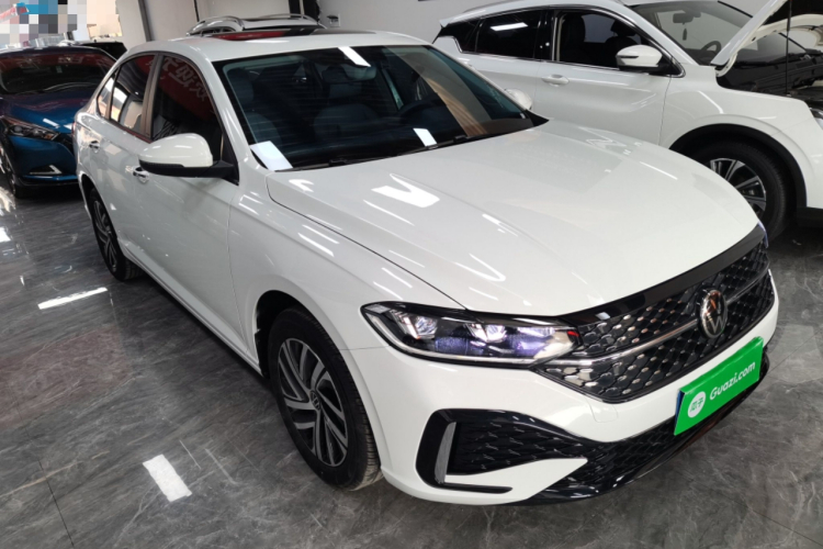 大众 朗逸 2024款 1.5L 自动星空五百万版车身外观3