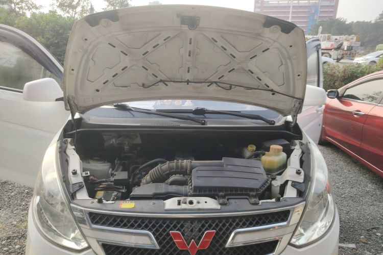 五菱汽车 五菱荣光V 2018款 1.5L标准型机舱底盘24