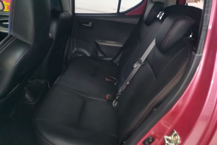 铃木 奥拓 2013款 1.0L 自动豪华型中控内饰21