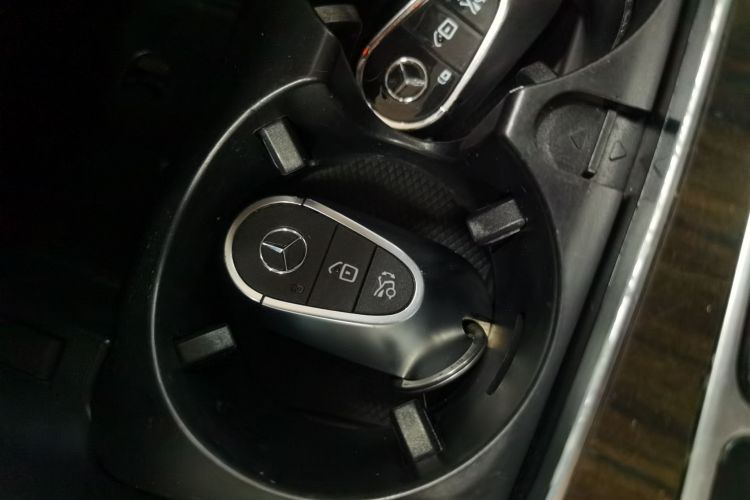 奔驰GLC 2016款 GLC 260 4MATIC 动感型中控内饰11