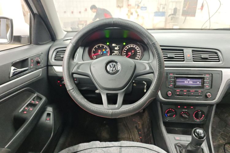 大众 朗逸 2015款 1.6L 手动风尚版局部细节13