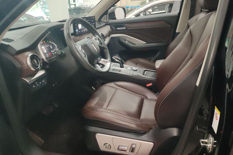 魏牌 VV6 2021款 2.0T 两驱智护+中控内饰19