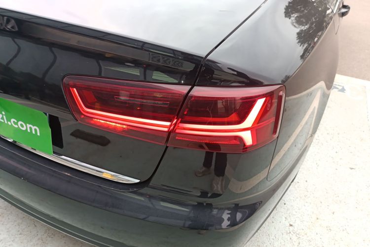 奥迪A6L 2016款 TFSI 技术型车身外观9