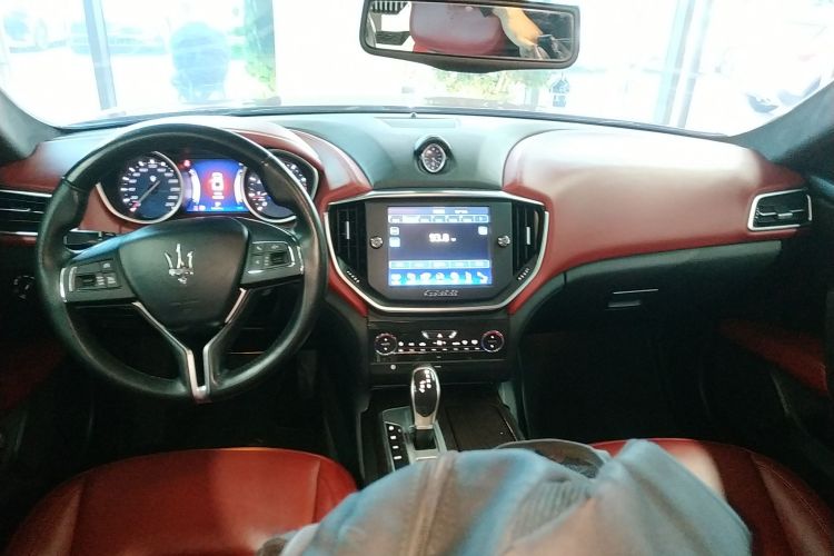 玛莎拉蒂 Ghibli 2014款 3.0T 标准版中控内饰12