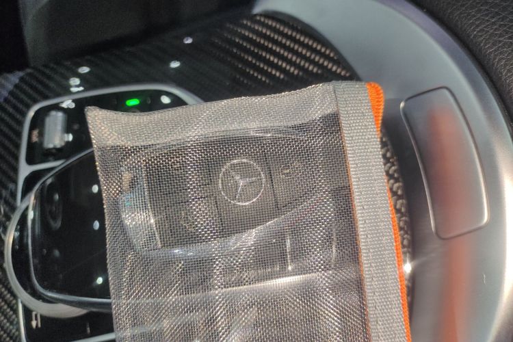 奔驰GLC AMG 2018款 AMG GLC 63 4MATIC+中控内饰11