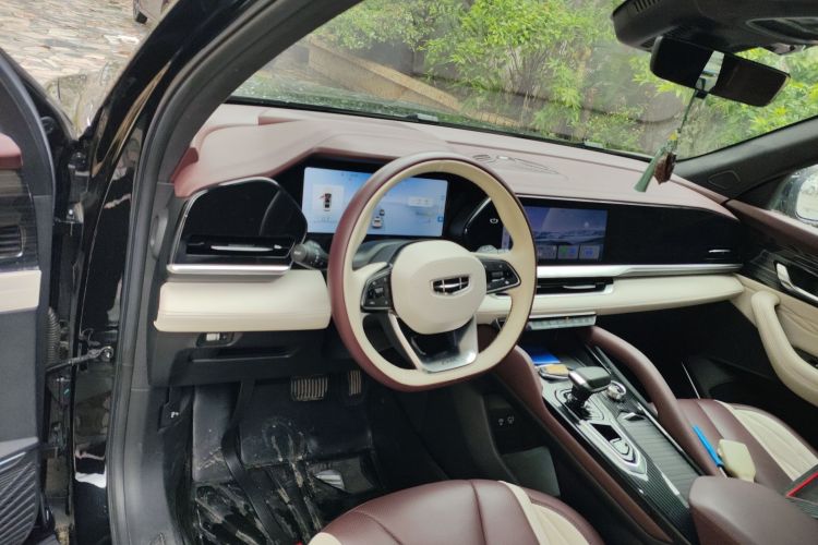 吉利汽车 星越L 2021款 2.0TD DCT EVO两驱尊贵型中控内饰12