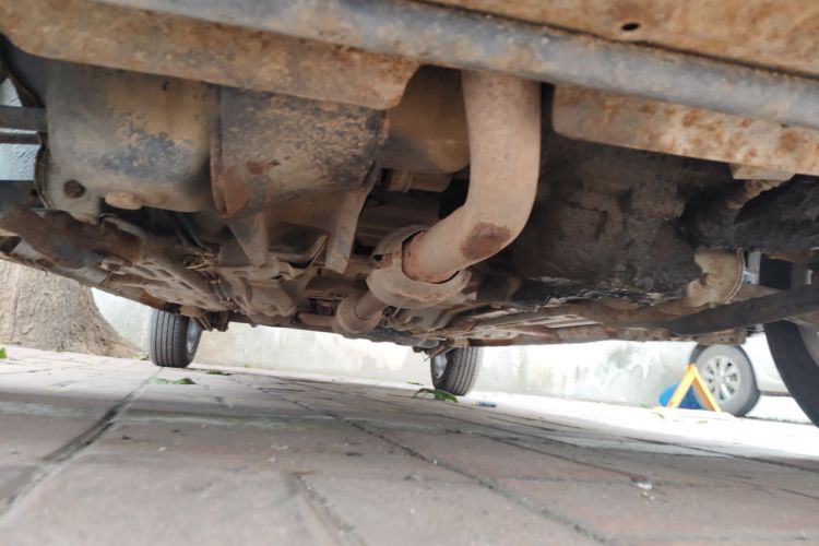 铃木 北斗星X5 2015款 1.0L 精英型局部细节9008