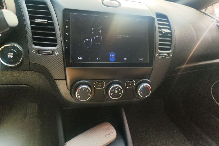 起亚K3 2017款  1.6L 自动15周年特别版GLS中控内饰16