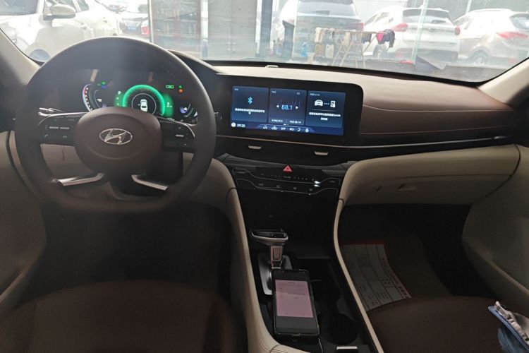 现代 名图 2021款 1.8L CVT GLX精英版中控内饰7002