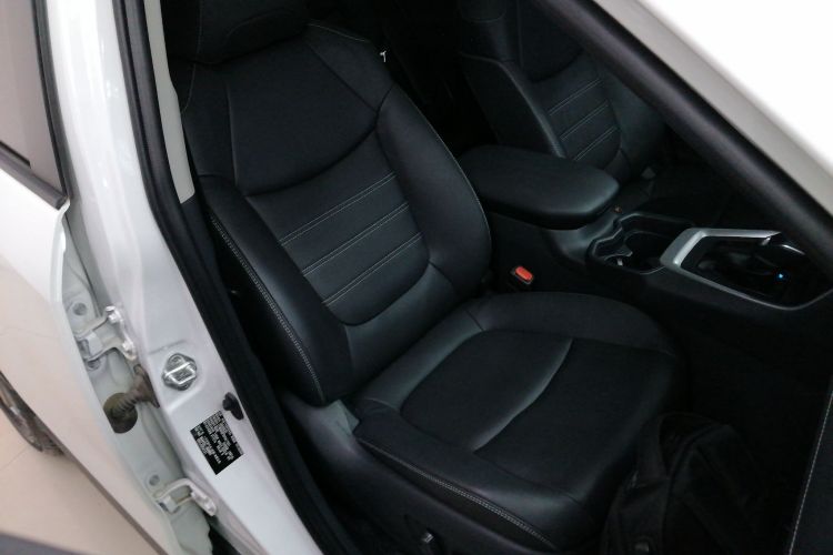 丰田 RAV4荣放 2023款 2.0L CVT两驱风尚Plus版局部细节41