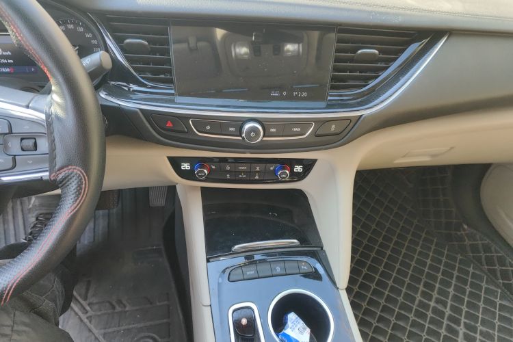 别克 君威 2020款 552T 精英型中控内饰16