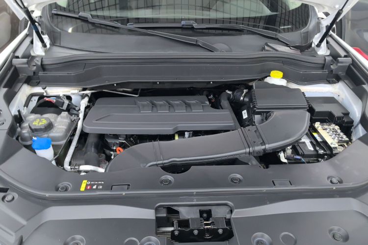 哈弗H6 2023款 国潮版 1.5T 自动冠军版机舱底盘24