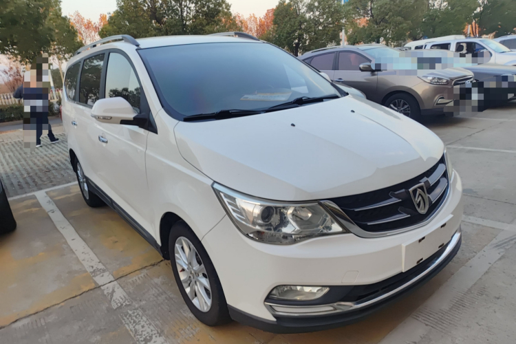 宝骏730 2016款 1.5L 手动舒适型 7座 国V车身外观6002