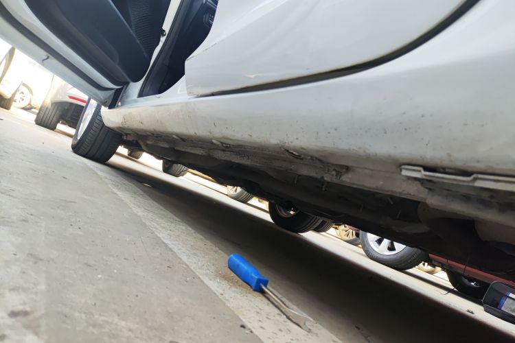 长安 悦翔 2019款 1.5L DCT 联动云版局部细节9002