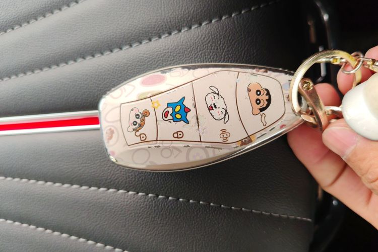 红旗H6 2023款 2.0T 致逸版中控内饰7001