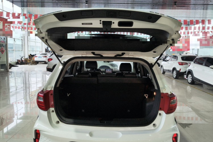 北汽新能源EC5 2019款 新风版机舱底盘23