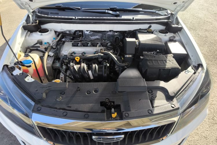 吉利汽车 帝豪 2021款 UP 1.5L CVT舒适型机舱底盘24