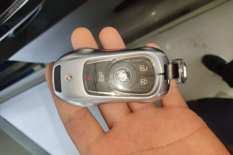 别克GL8 2022款 ES陆尊 653T 舒适型中控内饰11