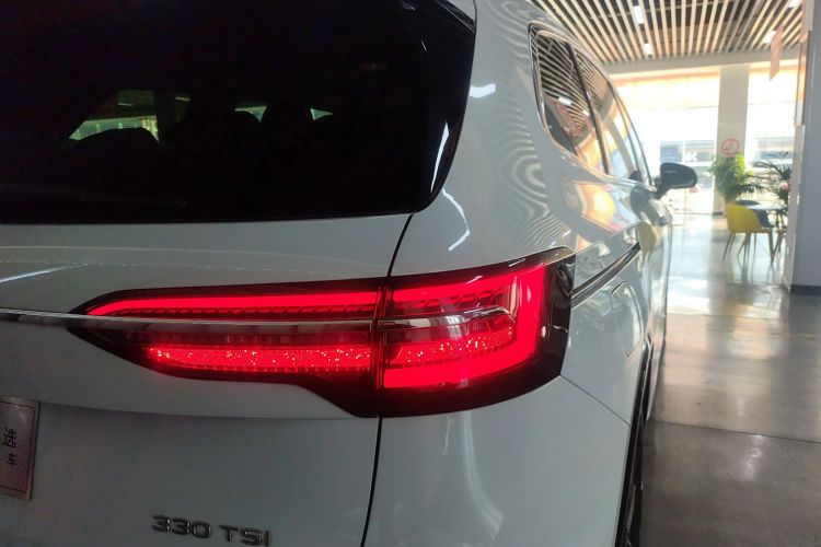 大众 威然 2024款 330TSI 豪华版车身外观9