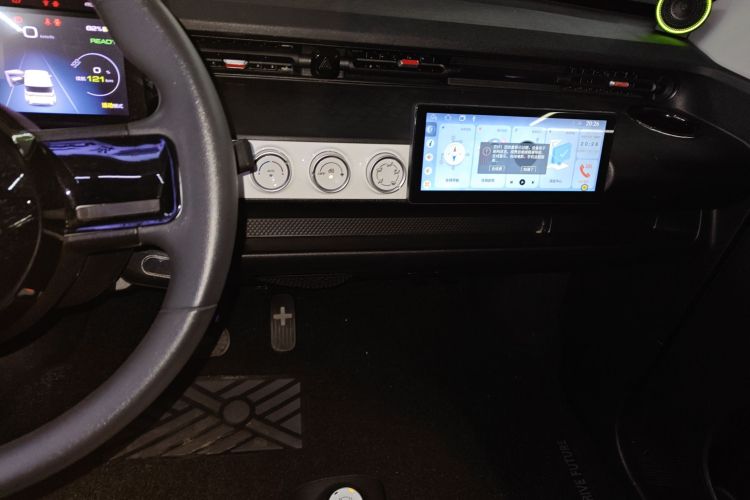 五菱汽车 宏光MINIEV 2022款 GAMEBOY 200km 玩咖款 磷酸铁锂中控内饰16