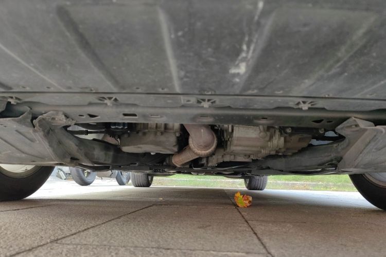 别克 君威 2017款 20T 豪华型局部细节9008