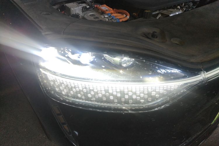 鸿蒙智行 问界M9 2024款 增程 Max版 42kWh 6座版车身外观8