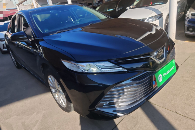 丰田 凯美瑞 2019款 改款 2.0G 豪华版车身外观3