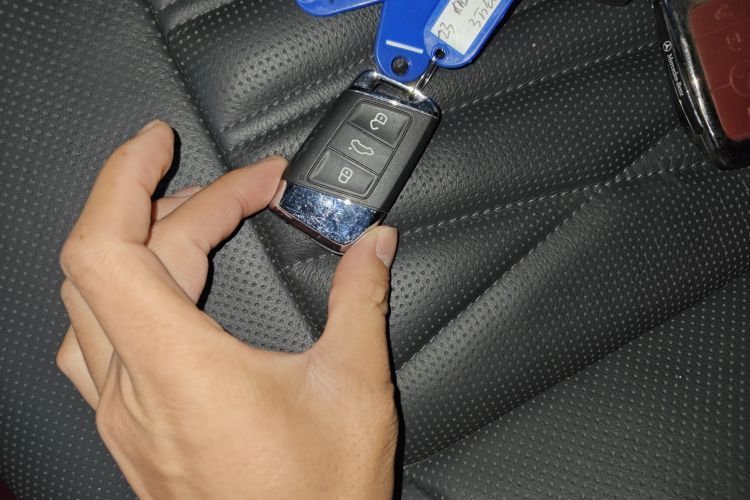 大众 帕萨特 2023款 改款 330TSI 星空豪华版中控内饰11