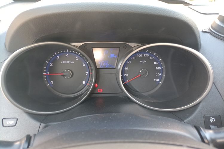 北京现代ix35 2013款 2.0L 自动两驱智能型GLS 国IV中控内饰14