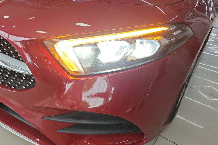 奔驰A级 2020款 改款 A 200 L 运动轿车时尚型局部细节36