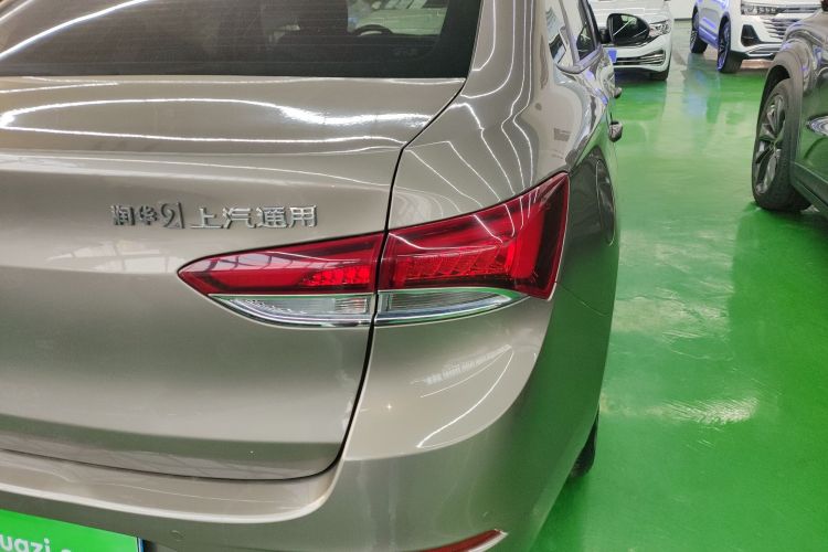 别克 英朗 2021款 1.3T 自动轻混动精英型车身外观9