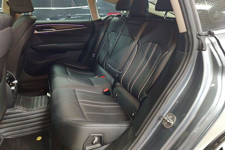 宝马6系GT 2019款 630i 豪华设计套装中控内饰7004