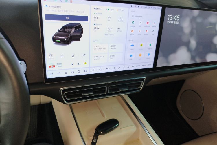 理想汽车 理想L9 2022款 Max中控内饰16