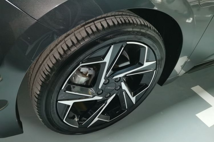 领克07 2024款 EM-P 126长续航 Halo车身外观6007