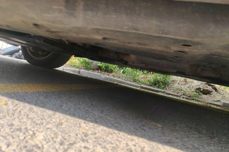 奔驰GLE 2016款 GLE 320 4MATIC 动感型局部细节9004