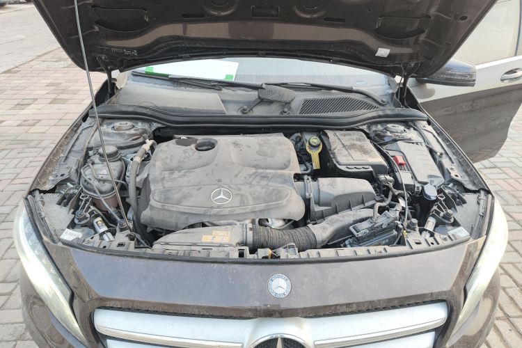 奔驰GLA 2015款 GLA 200 时尚型机舱底盘24