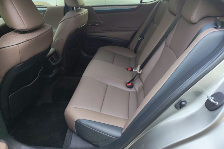 雷克萨斯ES 2025款 200 臻享版中控内饰21