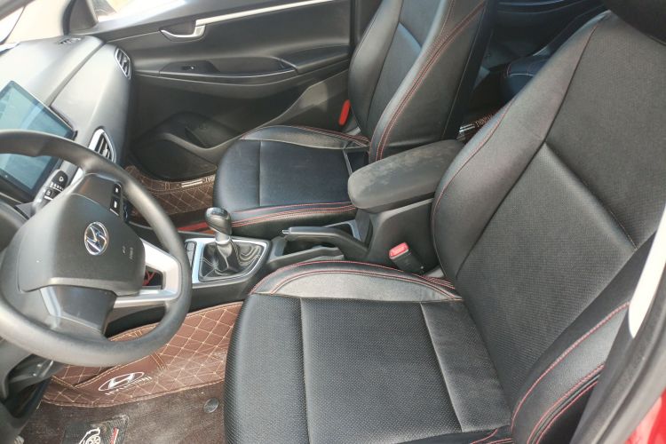 现代 悦动 2017款 1.6L 手动悦目版GL中控内饰19