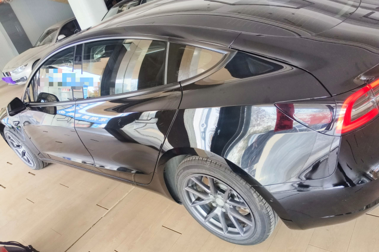 特斯拉 Model 3 2021款 标准续航后驱升级版 3D6车身外观6003