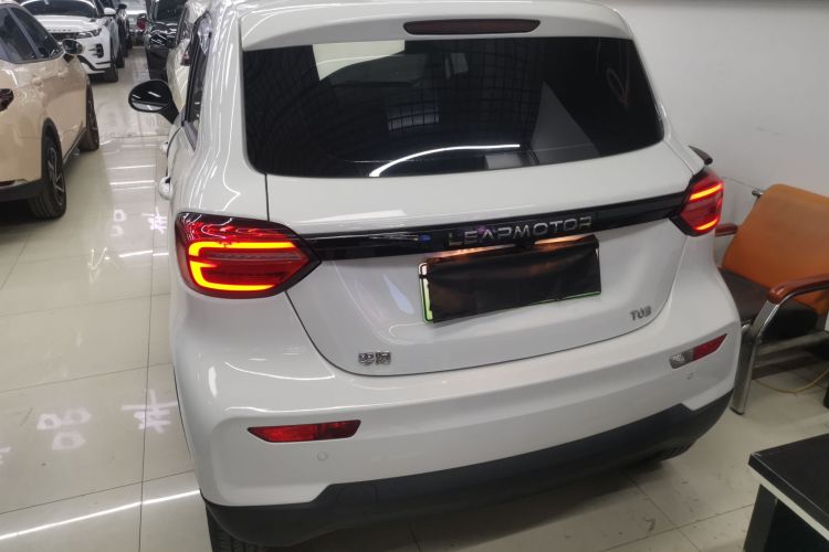 零跑汽车 零跑T03 2023款 310纷享版车身外观6004