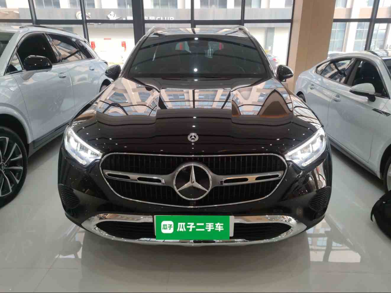 奔驰GLC 2025款 改款 GLC 260 L 4MATIC 动感型(1)