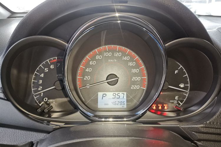 丰田 威驰 2022款 1.5L 20周年纪念版中控内饰14