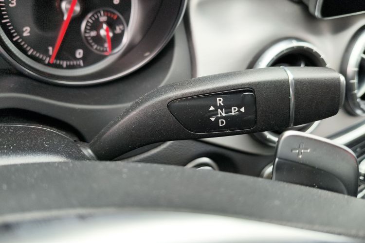 奔驰CLA 2017款 CLA 220 4MATIC中控内饰18