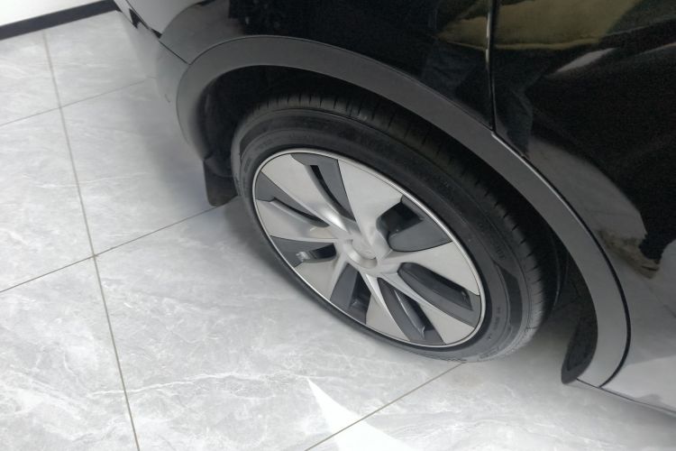 特斯拉 Model Y 2022款 后轮驱动版车身外观6008