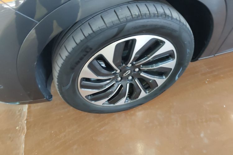 鸿蒙智行 问界M7 2024款 1.5T 后驱Plus版 5座车身外观6007